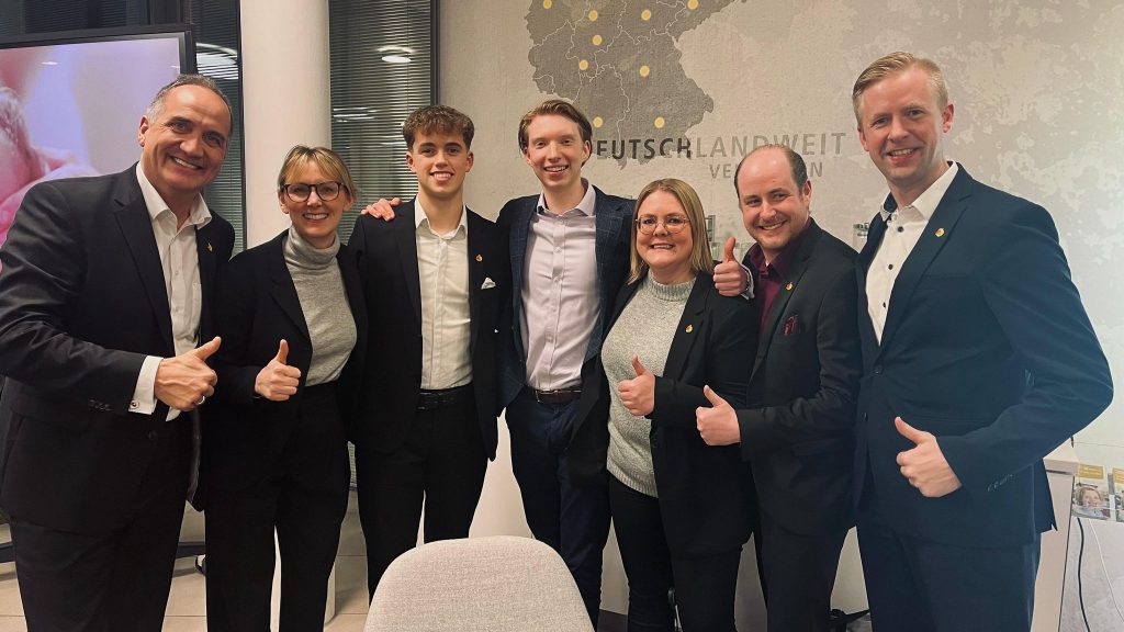 Gruppenbild der Initiative Mittelstand